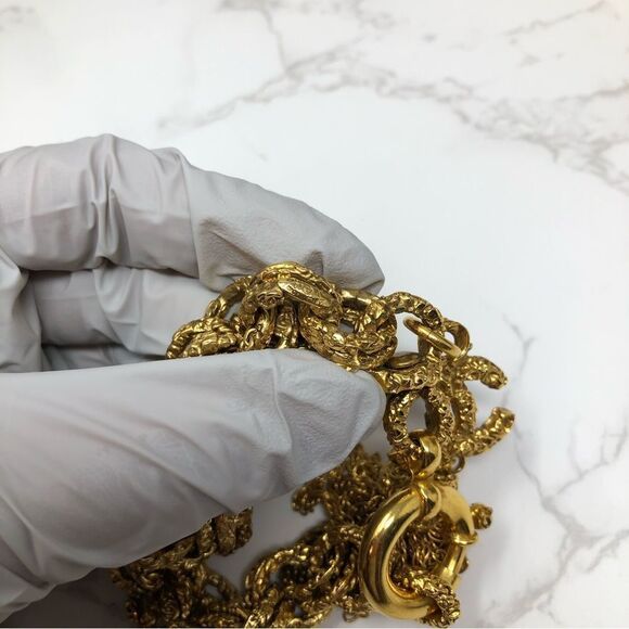 Chanel CC Lava 93A Tassel Textured Bracelet Gold tone - Picture 9 of 11